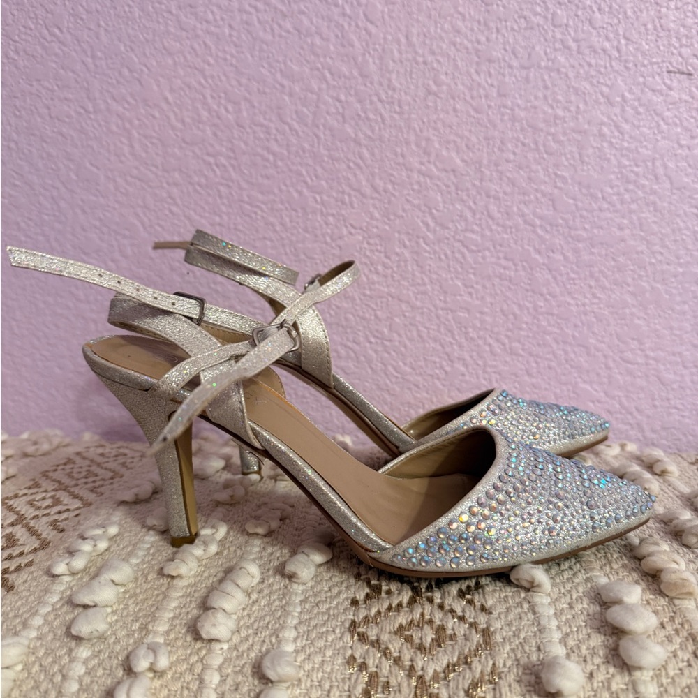 Delicacy Iridescent Crystal-Embellished Slingback Heels in Silver